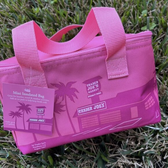Trader Joe's Valentines Day Mini Insulated Tote Bag - Picture 1 of 6